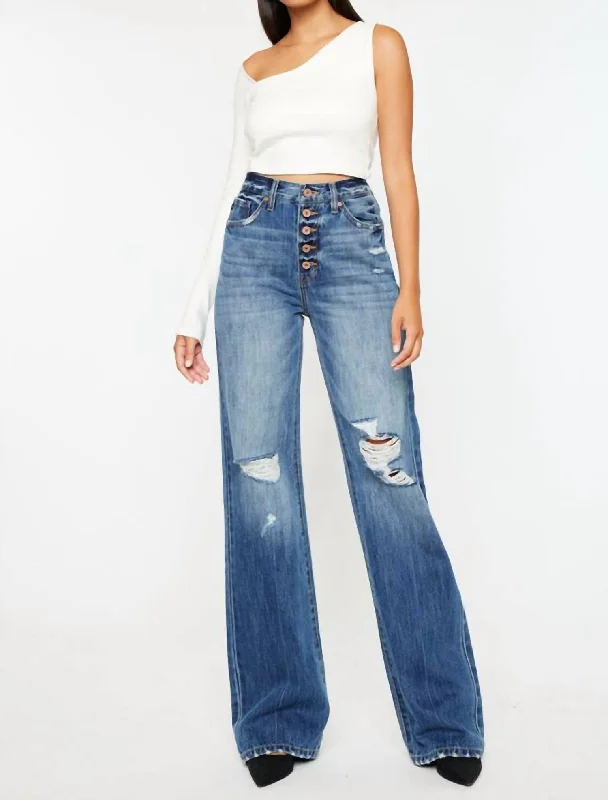 Ariena 90S Flare Jeans In Medium Wash